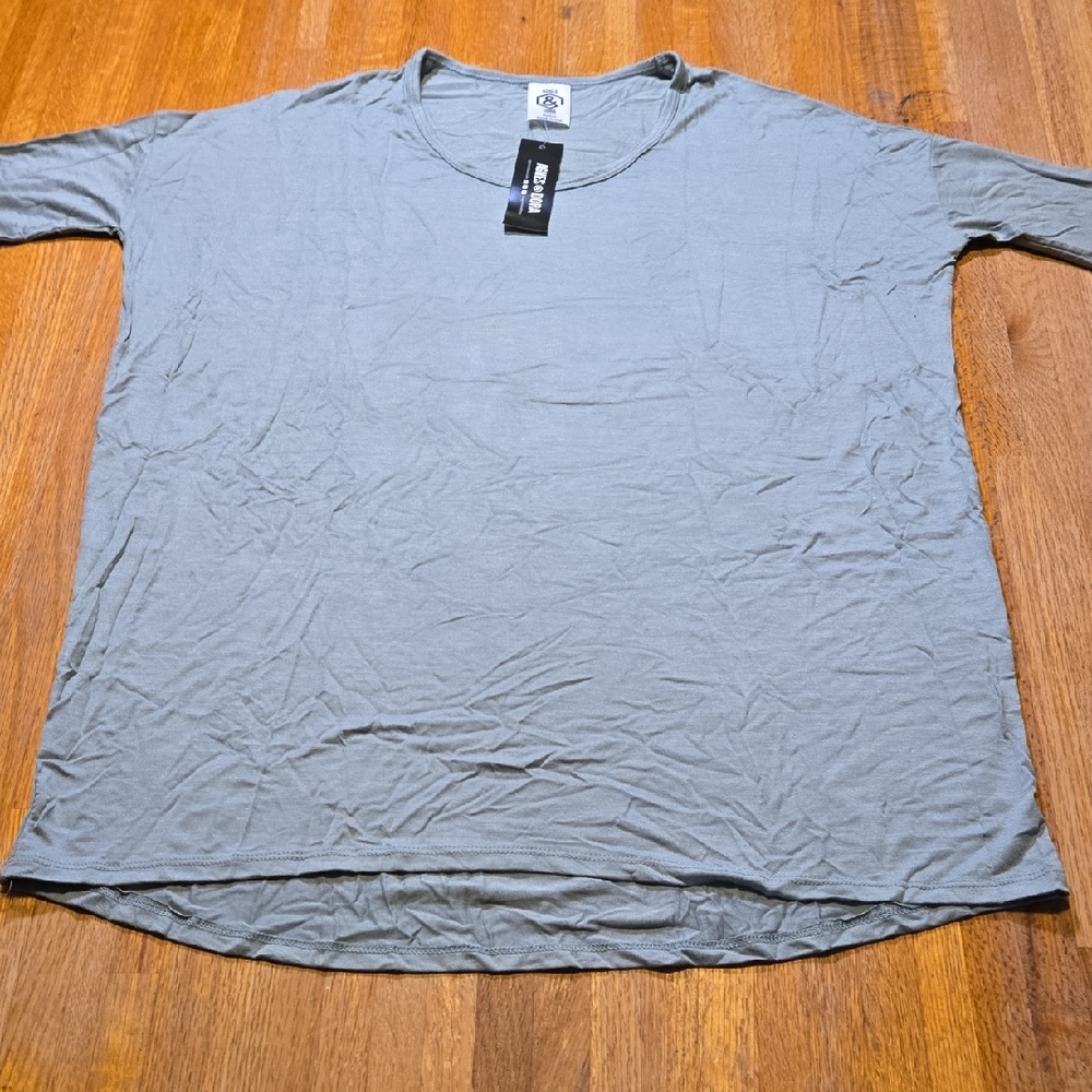 NWT‎ Agnes & Dora Women Medium Olive Green Hi-Lo 3/4 Sleeve Soft Stretchy Tunic